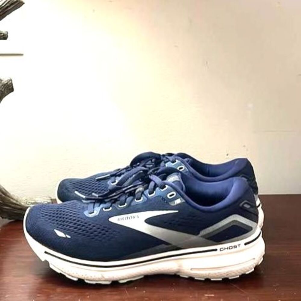 Brooks Womens Ghost 15 Navy Blue Lace Up Low Top Sneaker Shoes Size 8